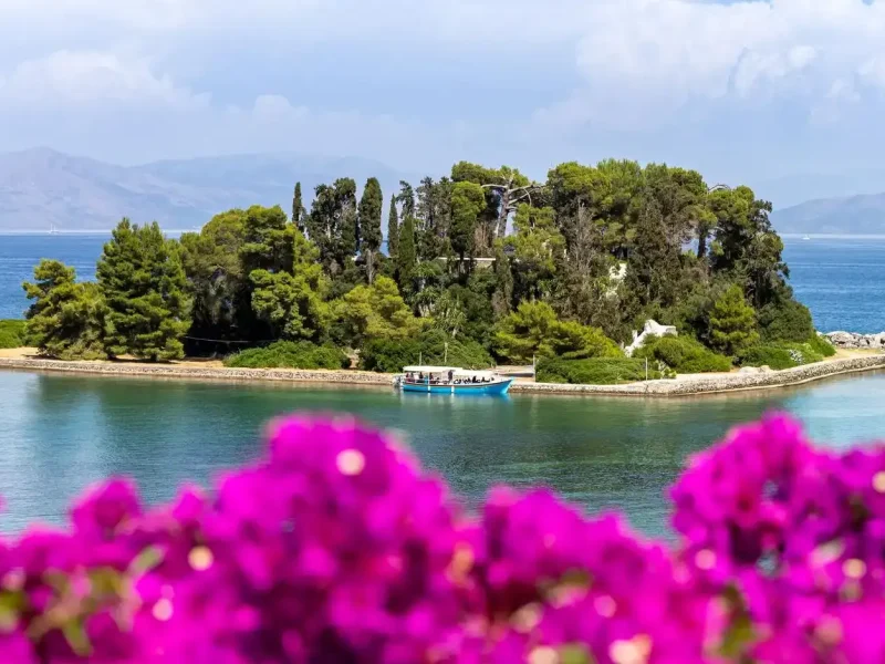 ⚪ رحلة جزيرة الأميرات